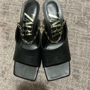 ZARA heels with gold chain